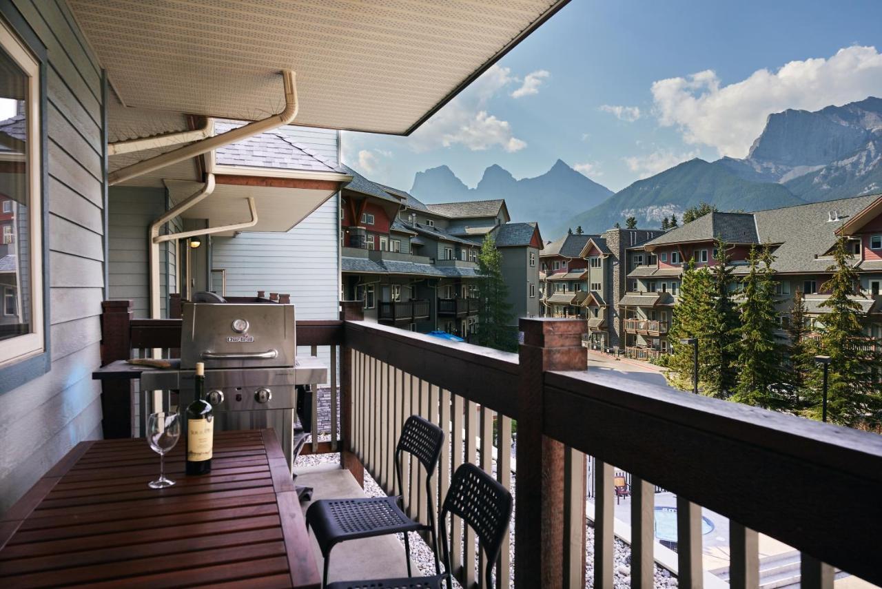 Mtn View Escape With King Size Bed With Outdoor Pool - Banff Pass Included! Apartment Canmore Exterior photo